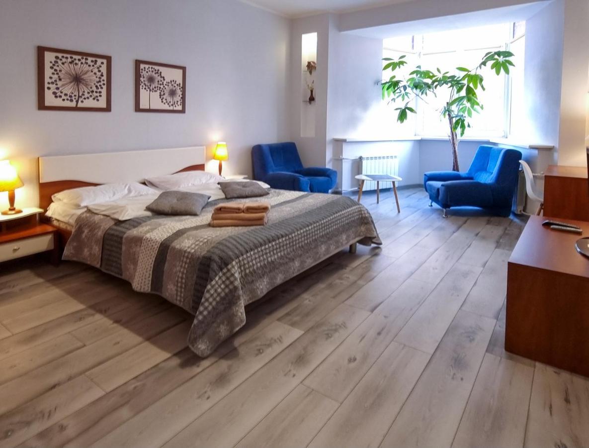 Home Hotel Apartments On Kontraktova Ploshcha Kijów Zewnętrze zdjęcie