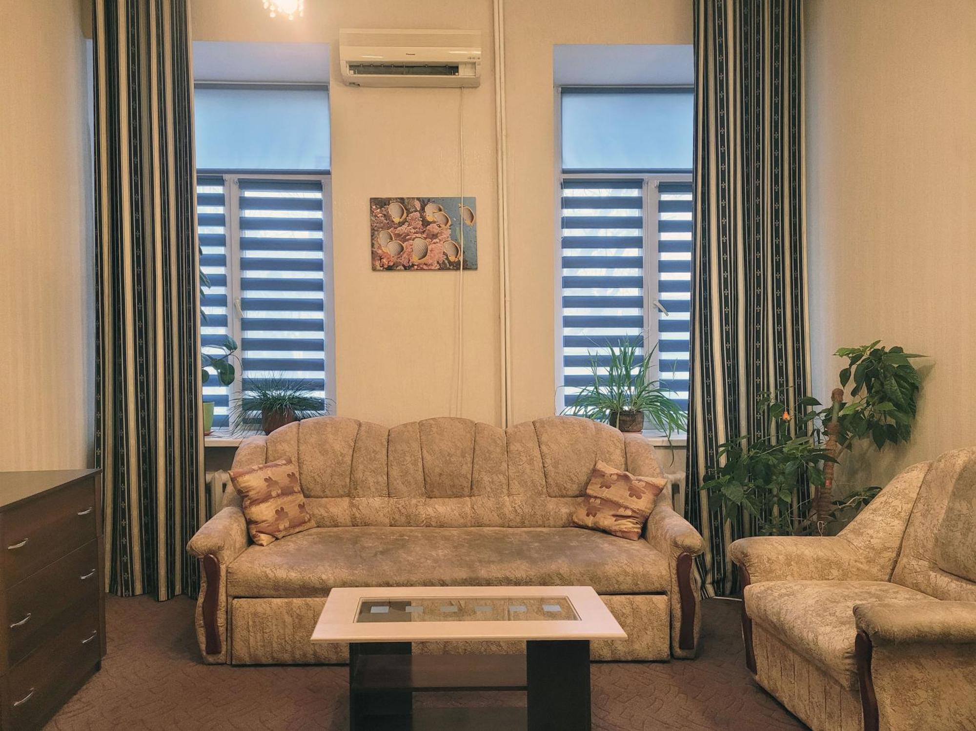 Home Hotel Apartments On Kontraktova Ploshcha Kijów Zewnętrze zdjęcie